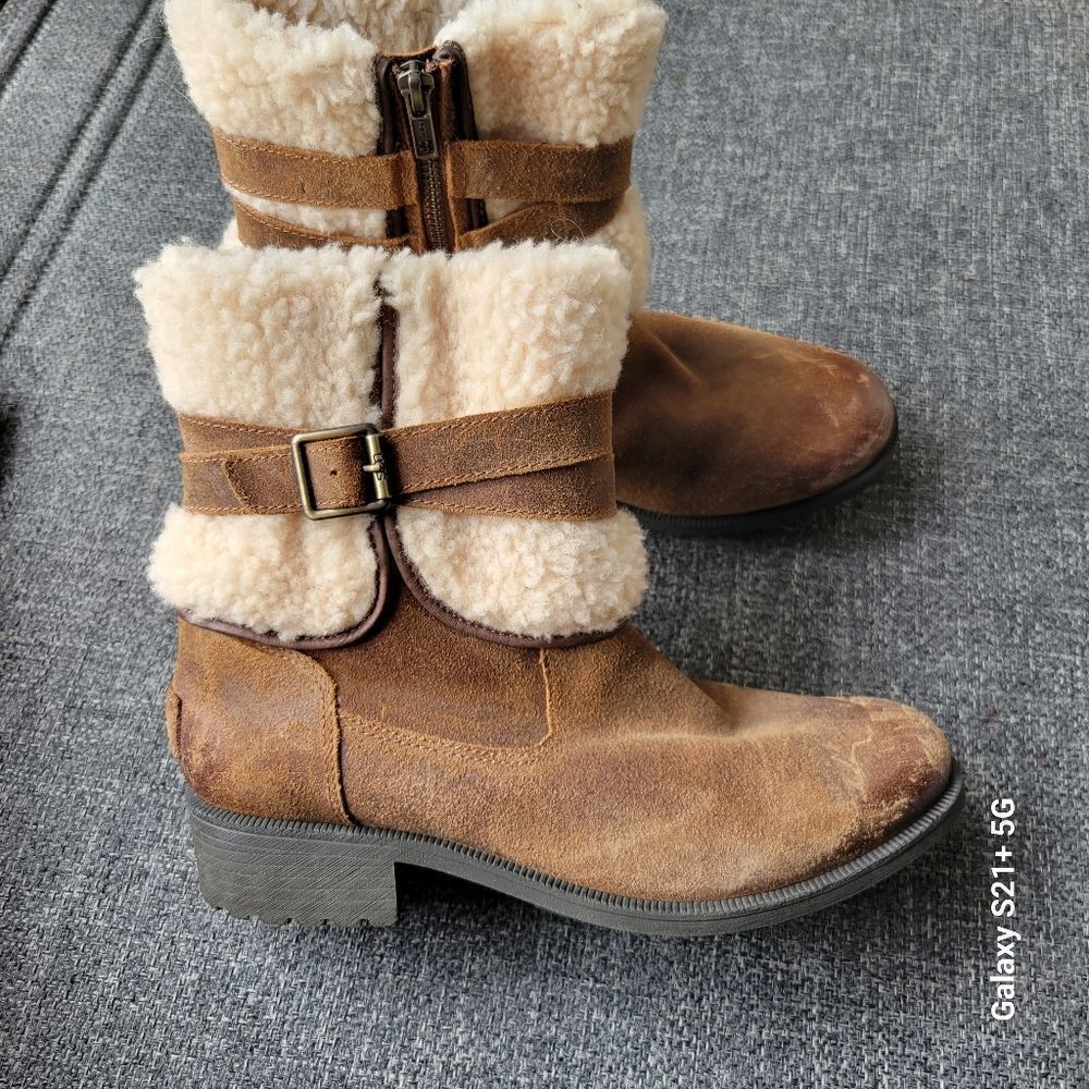 UGG sherpa lined brown leather boots, women's size 9.5
